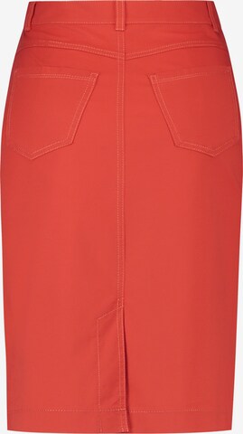 GERRY WEBER Spódnica w kolorze czerwony