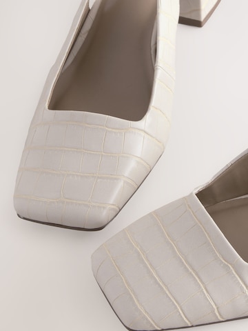 Escarpins à bride arrière 'Forever Comfort®' Next en blanc
