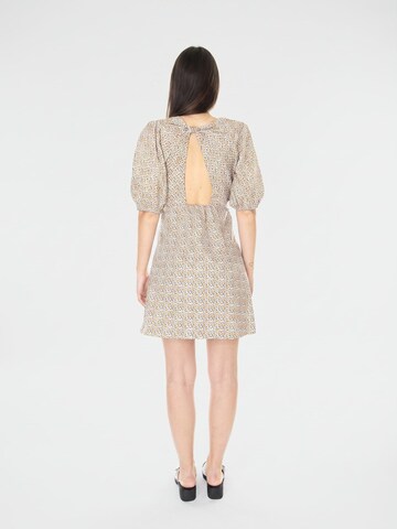 wild pony Sukienka 'W' Vestido Corto Cut Out con Estampado Floral Dress' w kolorze mieszane kolory
