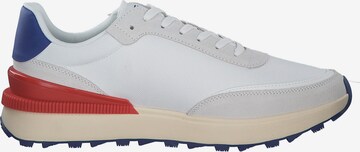 TOMMY HILFIGER Sneakers in White