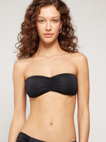 Tezenis Bandeau Bikinitop in Schwarz: Vorderseite