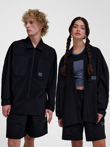 Hummel Overgangsjakke i sort: forside