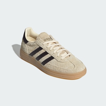 ADIDAS ORIGINALS - Sapatilhas baixas 'Handball Spezial' em bege