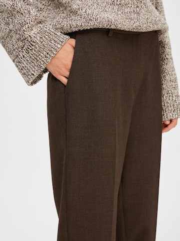 SELECTED FEMME - regular Pantalón de pinzas 'Rita' en marrón