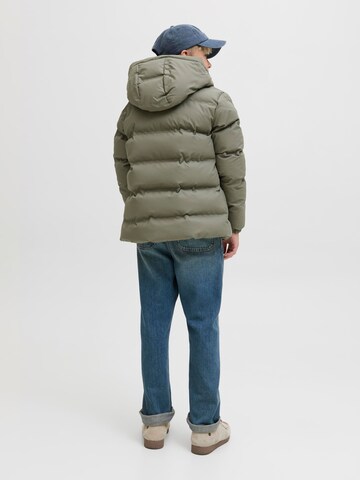 Giacca invernale di Jack & Jones Junior in grigio