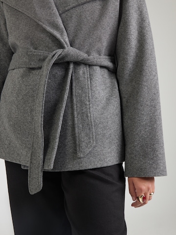 Gina Tricot Overgangsjakke i grå