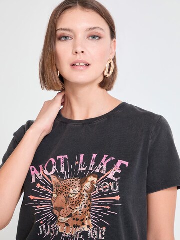 T-shirt Lola Casademunt en noir