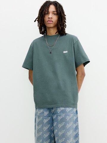 Fit confort T-Shirt 'STWD' Pull&Bear en vert
