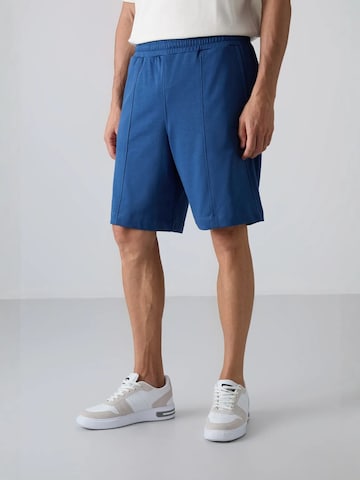 Tommy Life Pants in Blue: front