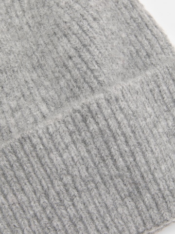 Pull&Bear Mössa i grå
