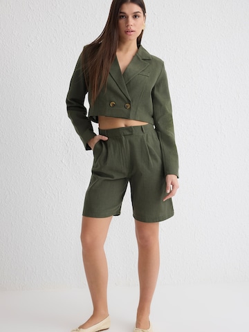 Trendyol Loose fit Pants in Green