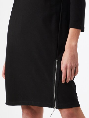 Rochie de la COMMA pe negru