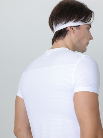 YOUTHUP Funktionsshirt 'Lichtschein'‌‌‌‌‌‌‌‌‌ in Weiß