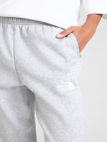 THE NORTH FACE Дънки Tapered Leg Панталон 'SIMPLE DOME' в сиво