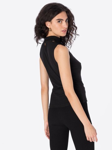 Top 'BAYLIE' de la GUESS pe negru