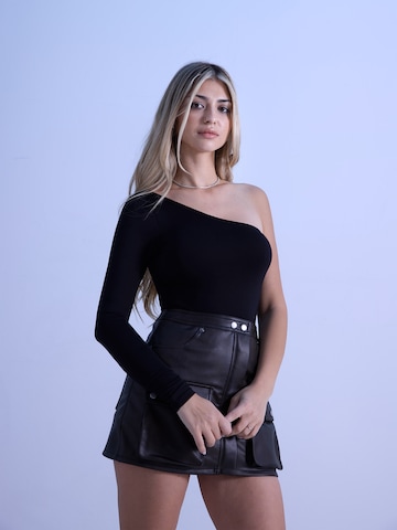 ABOUT YOU x irinassw Shirtbody 'Eleni' in Schwarz