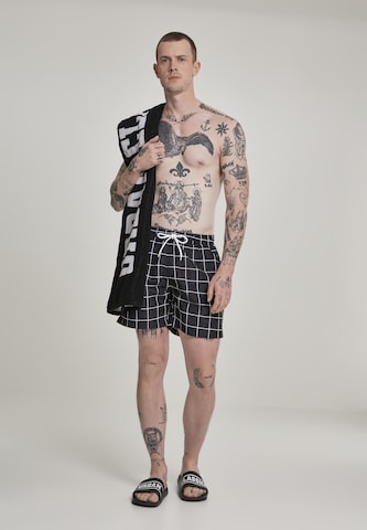 Urban Classics Badeshorts in Schwarz