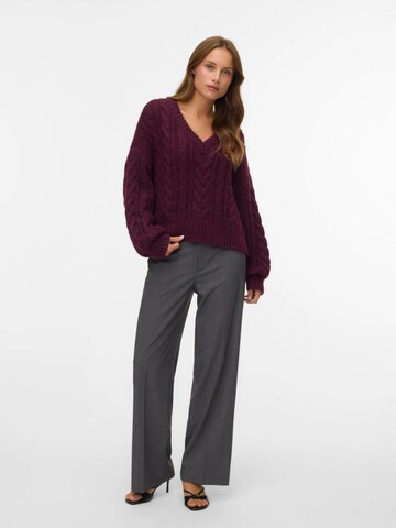 regular Pantaloni di VERO MODA in grigio