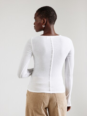 T-shirt 'Lora' WEEKDAY en blanc