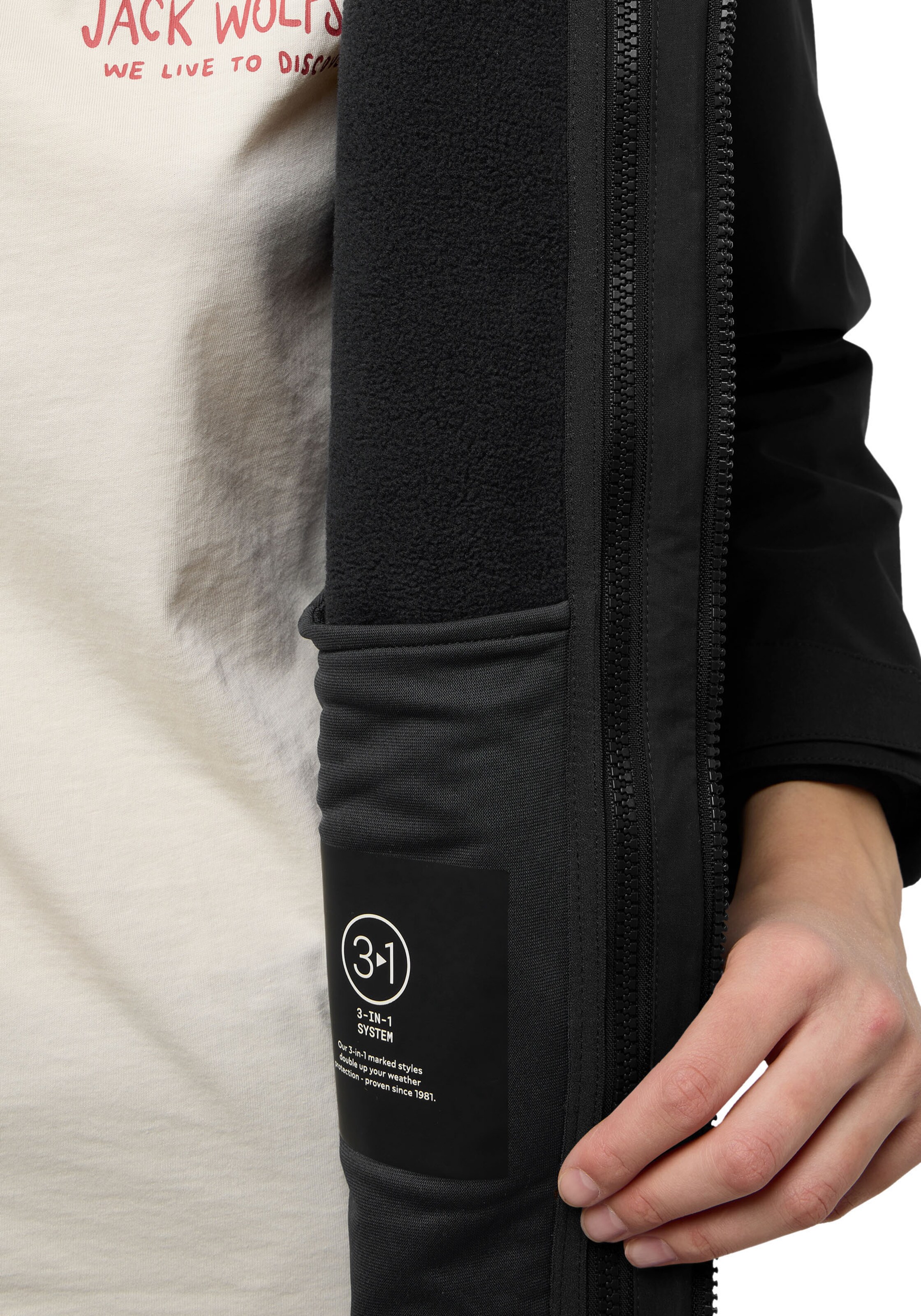 JACK WOLFSKIN Outdoor Jacket in Black