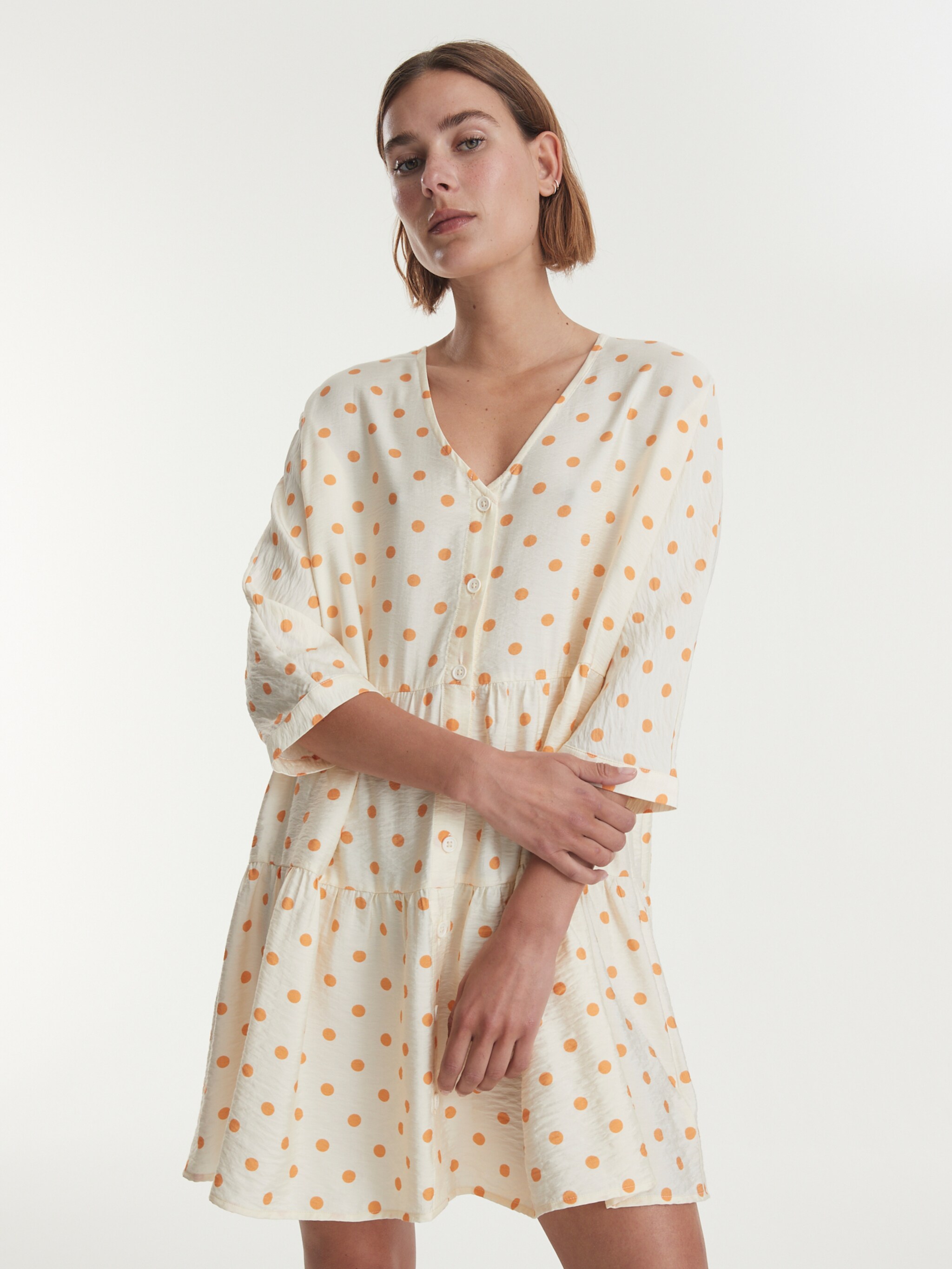 EDITED Produits Robe 'Marisa' crème