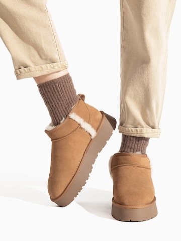 Boots 'Wizz' Gooce en marron : devant