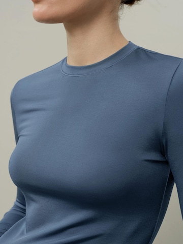 Lilysilk - Camiseta 'Seide Breeze Jersey Sensibles Top' en azul