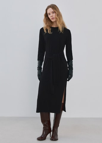 MANGO Strikkjole 'Sza' i sort: forside