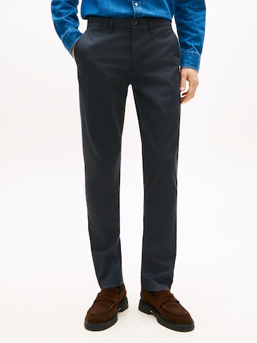 TOMMY HILFIGER - Slimfit Calças chino em azul: frente