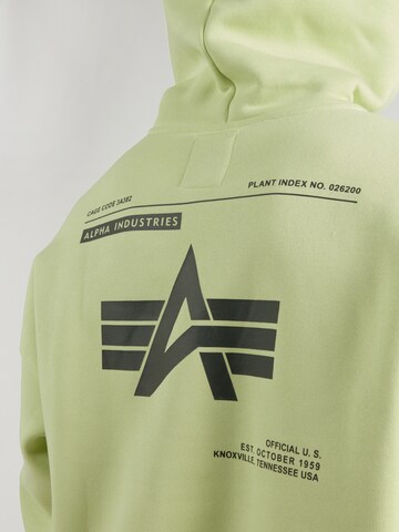 ALPHA INDUSTRIES Sweatshirt in Grün
