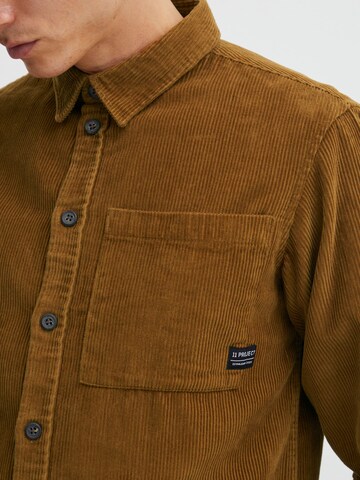 11 Project Regular fit Button Up Shirt 'Devonte' in Brown