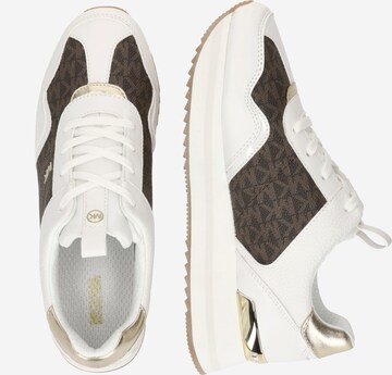 MICHAEL Michael Kors Sneakers low 'RAINA' i brun