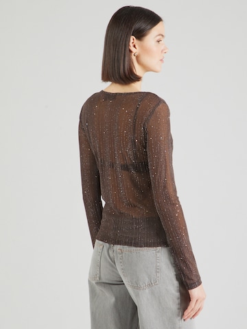 T-shirt 'PCPALME' PIECES en marron