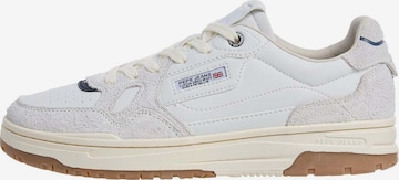 Sneaker bassa 'Chester Medal' di Pepe Jeans in bianco: frontale
