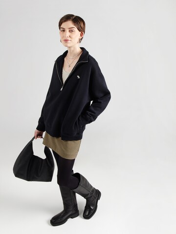 Abercrombie & Fitch Sweatshirt in Black