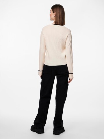Pull-over 'PCJilja' PIECES en beige