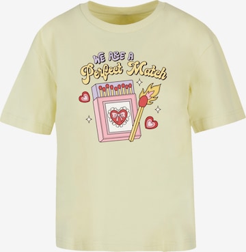 T-shirt 'We Are A Perfect Match Love' F4NT4STIC en jaune : devant