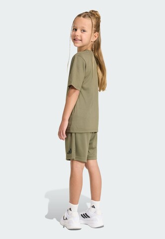 ADIDAS SPORTSWEAR - Chándal 'Seasonals' en verde