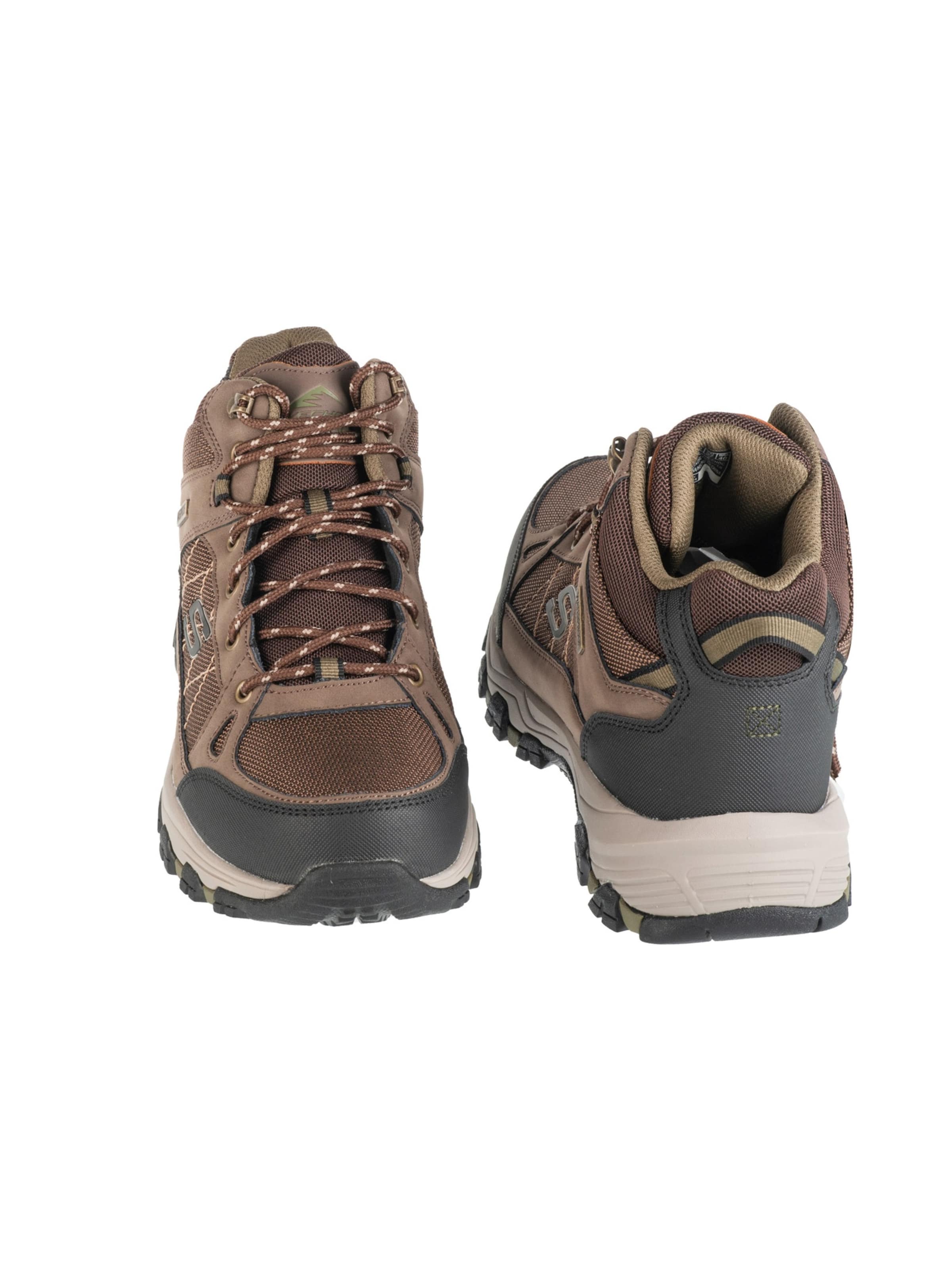 SKECHERS Boots in Bruin