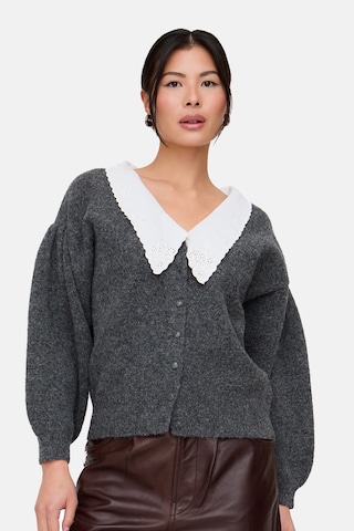 lily and lionel Strickjacke 'Suzzanna' in Grau: Vorderseite