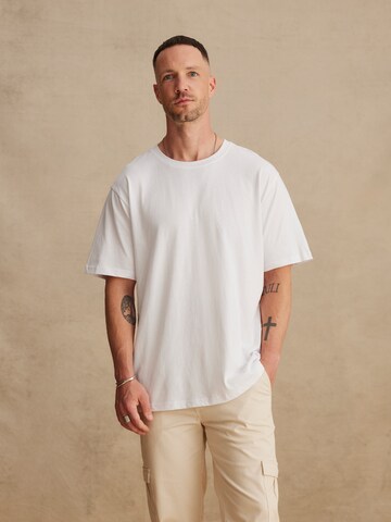 T-Shirt 'Cem' DAN FOX APPAREL en blanc : devant