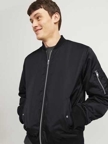 JACK & JONES - Chaqueta de entretiempo 'JJOcean' en negro