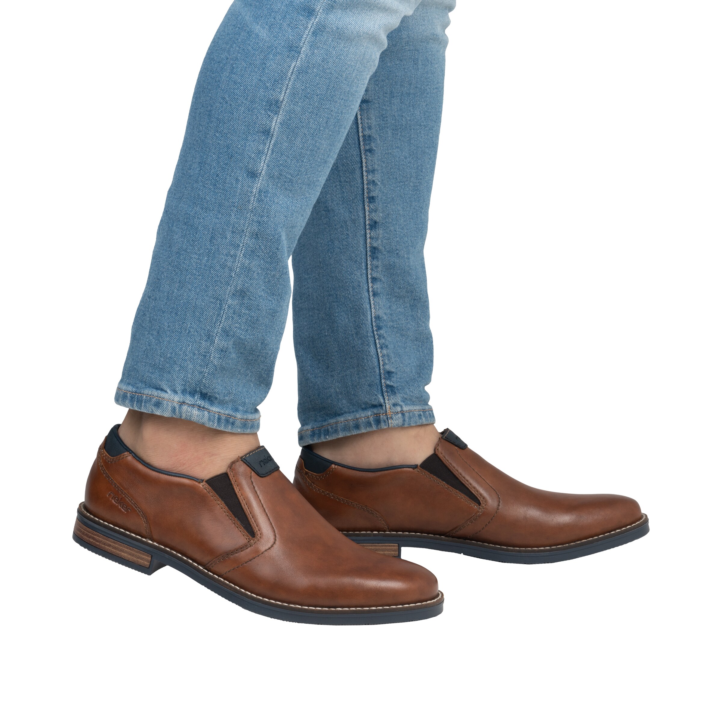 Chaussure basse '13557' Rieker en marron : devant