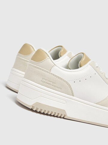 Pull&Bear Sneaker in Beige