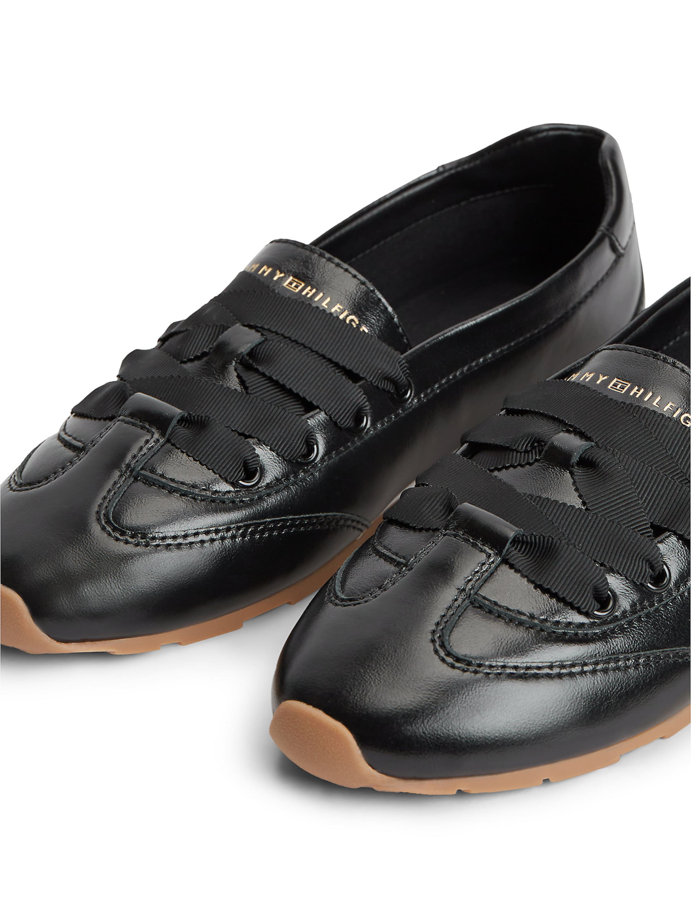 Baskets basses TOMMY HILFIGER en noir
