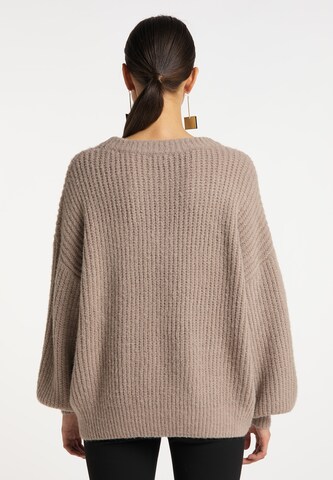 Pullover extra large di RISA in beige
