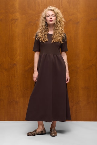 Robe 'CUHilde Chabrina' CULTURE en marron
