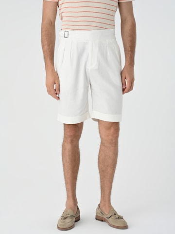 Antioch Regular Pleat-front trousers in White: front