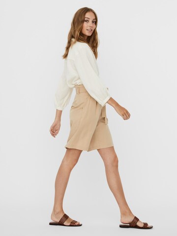 VERO MODA Loosefit Laskoshousut 'VIVIAN ANEVE' värissä beige