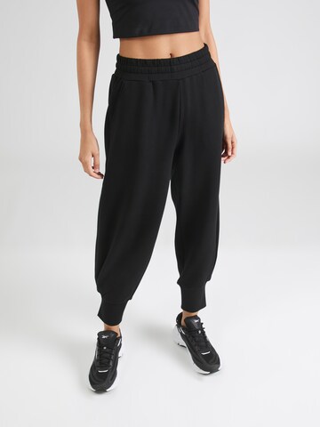 Varley Tapered Workout Pants in Black: front